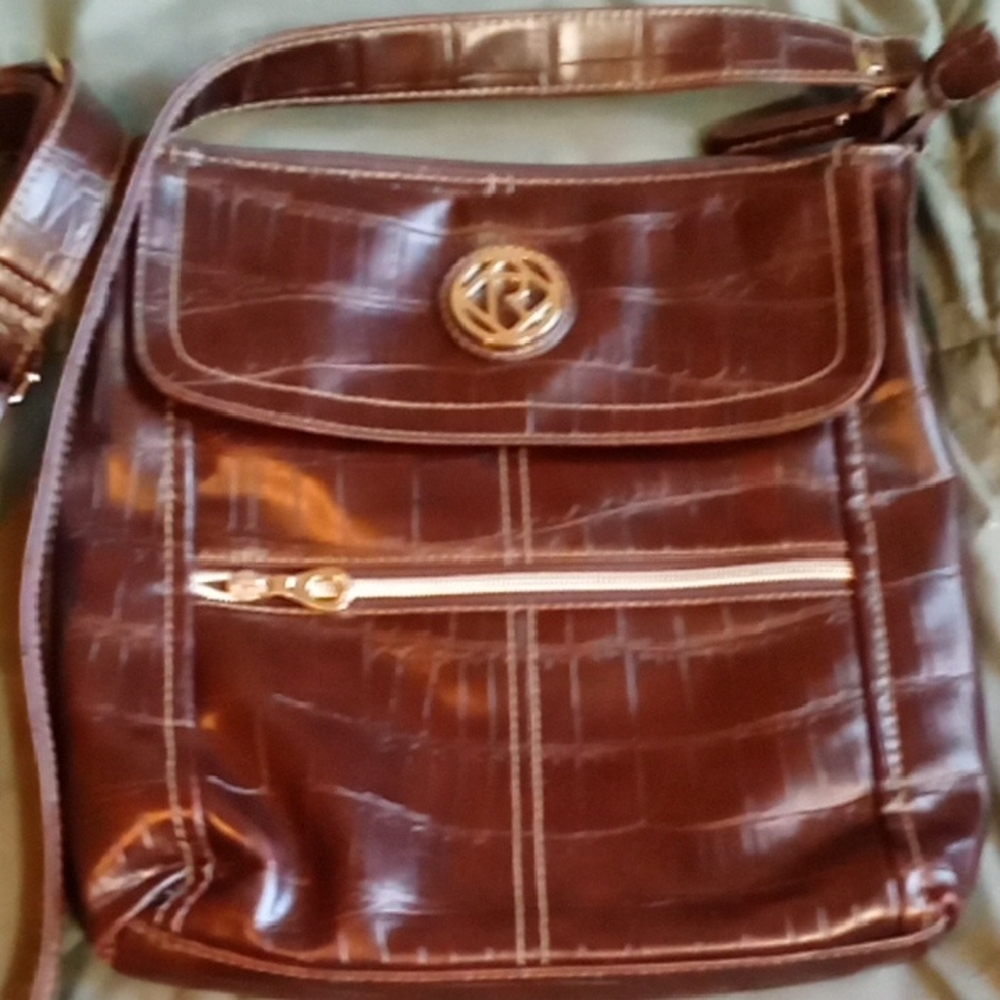 Relic by Fossil crossbody messenger bag. Crocodile Embossed Excellent Condition
